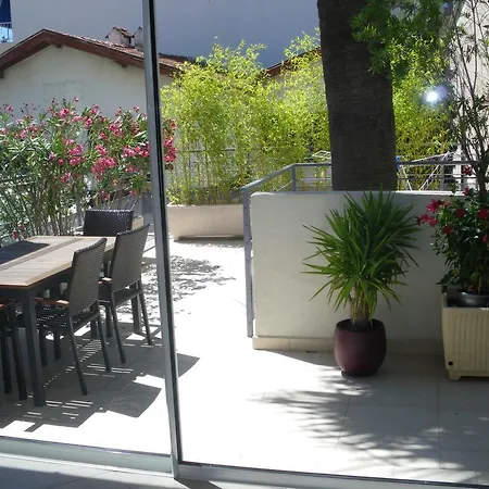 Apart-hotel Gameau 3*